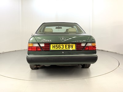 Lot 67 - 1991 Mercedes-Benz 300CE