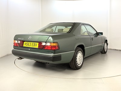 Lot 67 - 1991 Mercedes-Benz 300CE