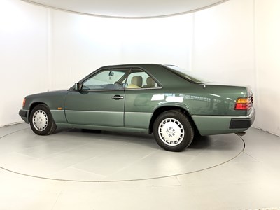 Lot 67 - 1991 Mercedes-Benz 300CE