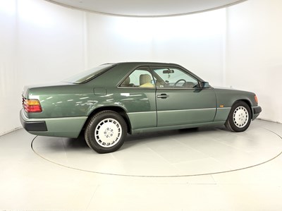 Lot 67 - 1991 Mercedes-Benz 300CE