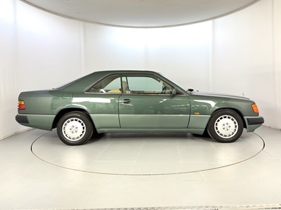 Lot 67 - 1991 Mercedes-Benz 300CE