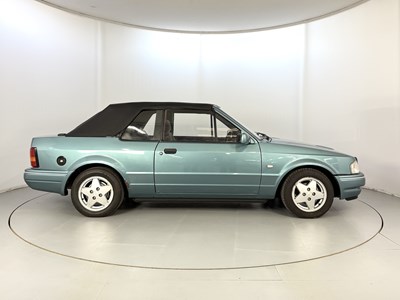 Lot 98 - 1986 Ford Escort XR3i