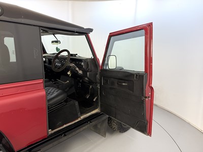 Lot 23 - 2006 Land Rover Defender 90