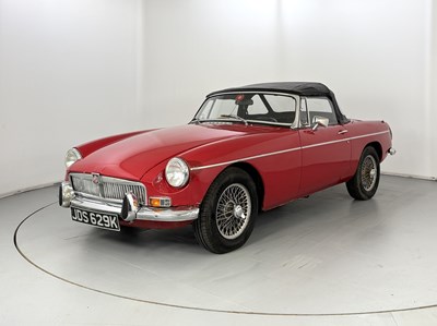 Lot 59 - 1972 MG B Roadster