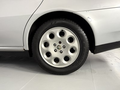 Lot 161 - 1999 Alfa Romeo 166 V6