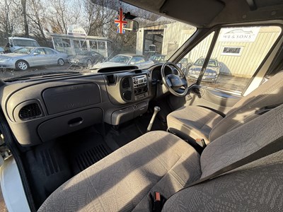 Lot 111 - 2004 Ford Transit