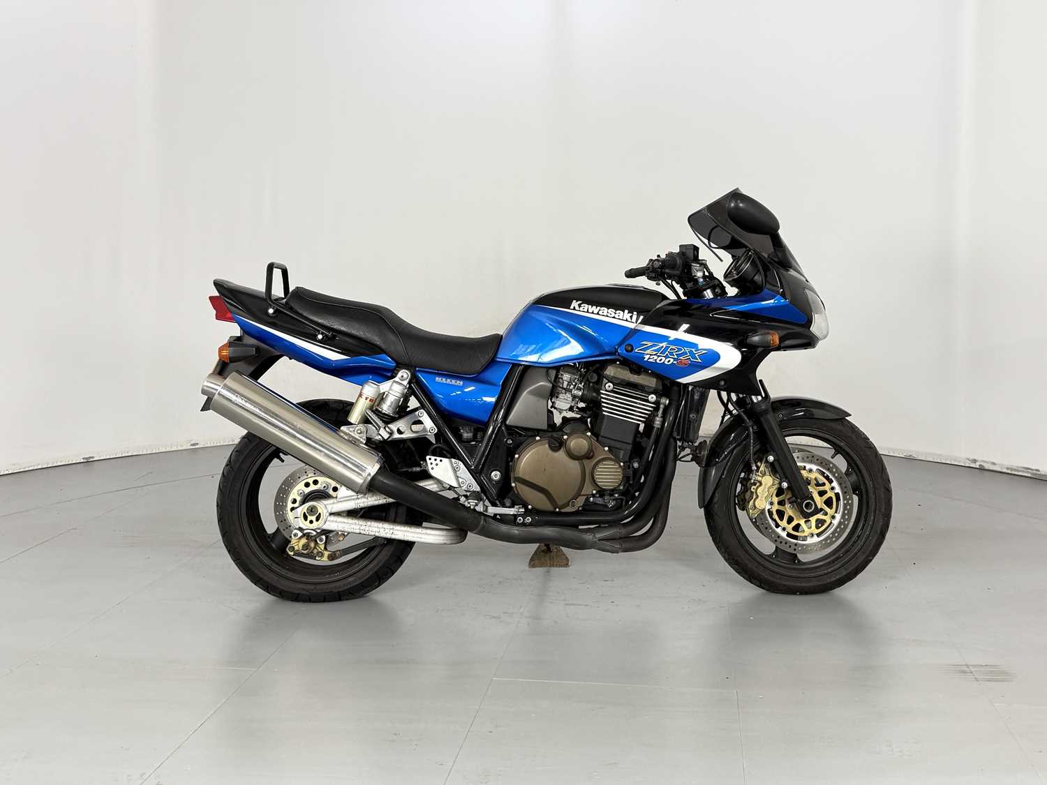 ハル Lot 84 - 2002 Kawasaki ZRX1200