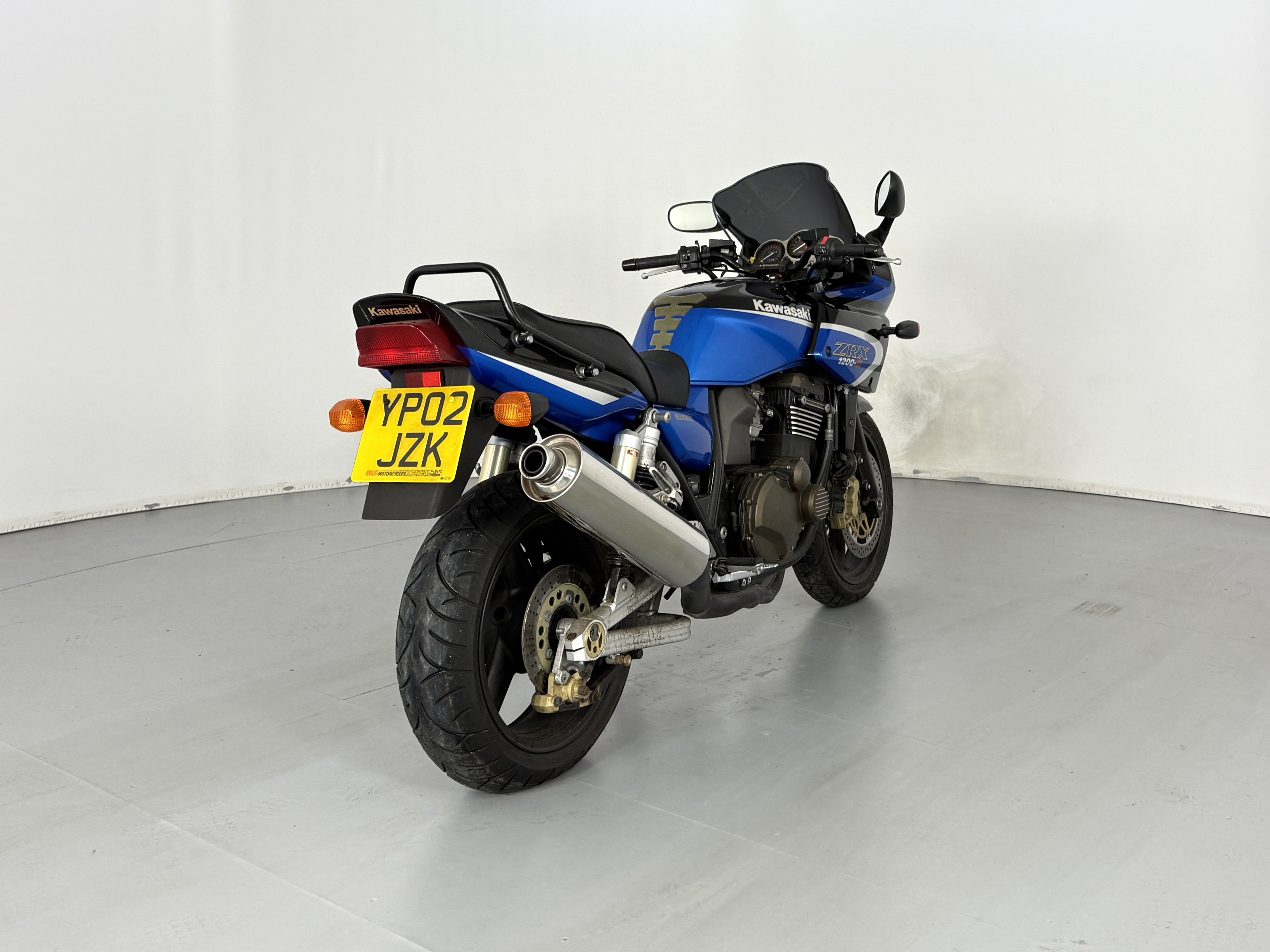 Lot 84 - 2002 Kawasaki ZRX1200