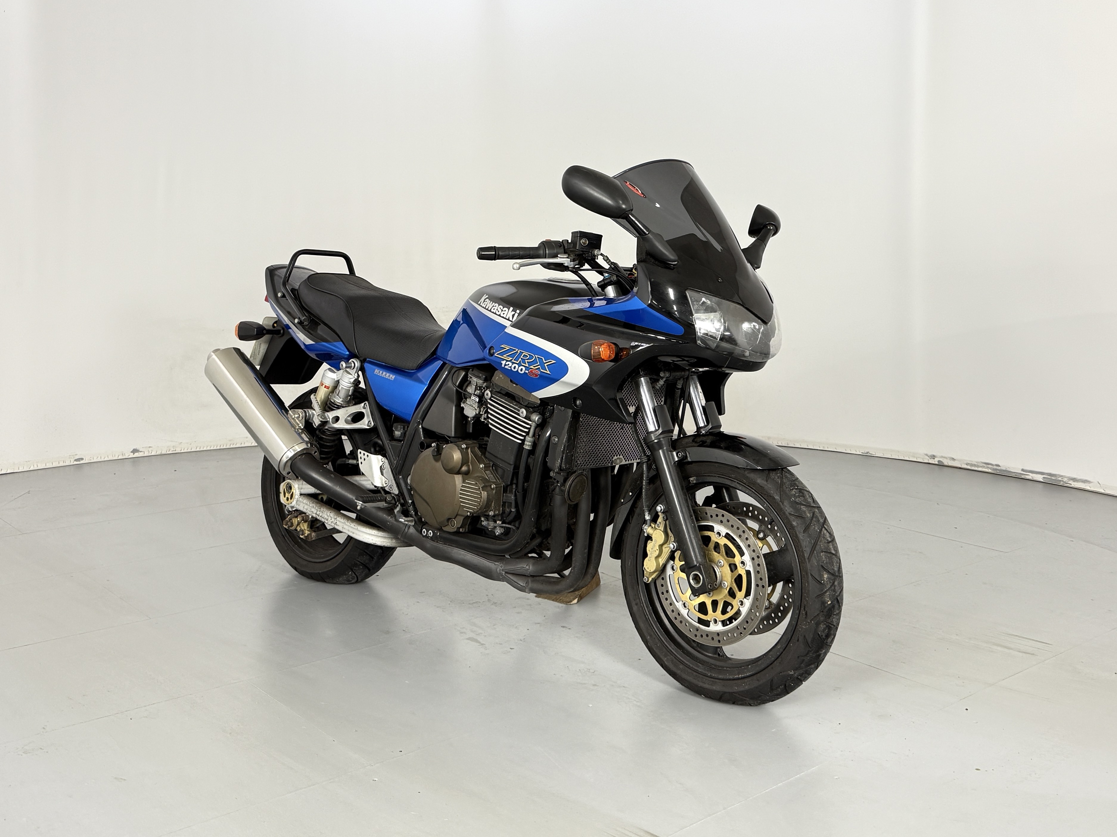 Lot 84 - 2002 Kawasaki ZRX1200