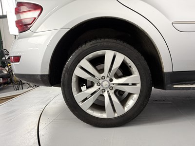 Lot 178 - 2011 Mercedes-Benz ML350