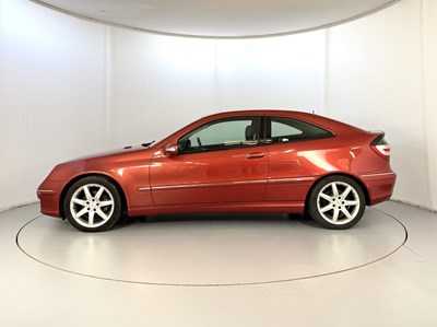 Lot 64 - 2005 Mercedes-Benz C220 CDI