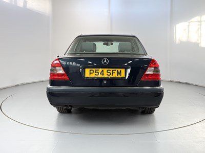 Lot 24 - 1997 Mercedes-Benz C200