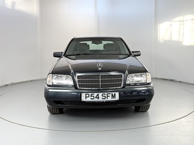 Lot 24 - 1997 Mercedes-Benz C200