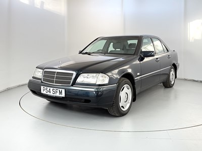 Lot 24 - 1997 Mercedes-Benz C200