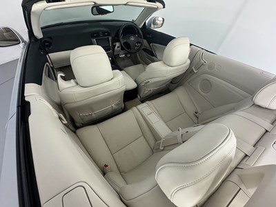 Lot 44 - 2010 Lexus IS250C