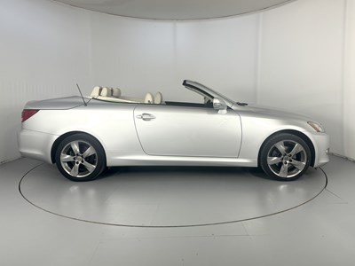 Lot 44 - 2010 Lexus IS250C