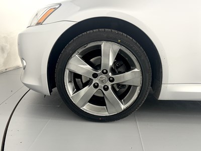 Lot 44 - 2010 Lexus IS250C