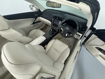 Lot 44 - 2010 Lexus IS250C