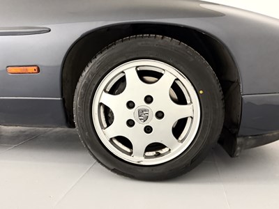 Lot 42 - 1990 Porsche 928S Series 4