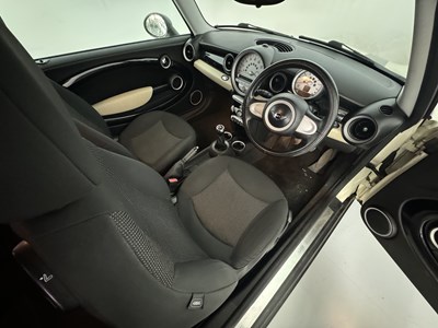 Lot 59 - 2010 Mini Cooper Clubman