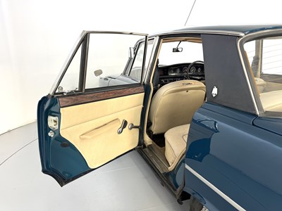 Lot 12 - 1970 Rover 3500