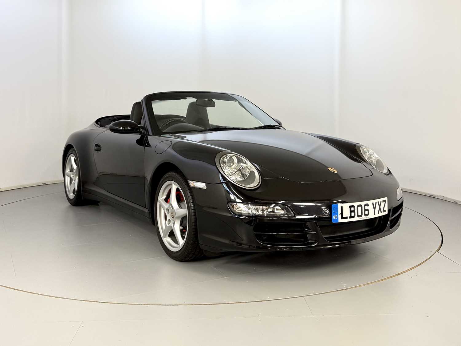 Lot 30 - 2006 Porsche 911 Carrera 4