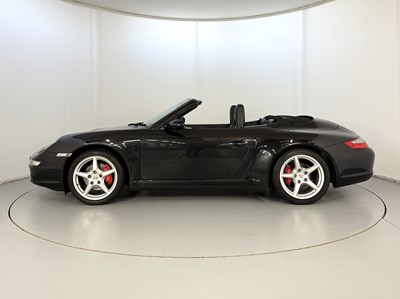 Lot 30 - 2006 Porsche 911 Carrera 4