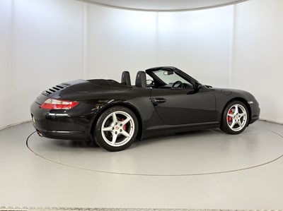 Lot 30 - 2006 Porsche 911 Carrera 4