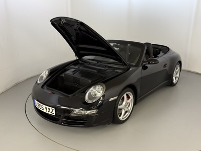 Lot 30 - 2006 Porsche 911 Carrera 4