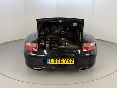 Lot 30 - 2006 Porsche 911 Carrera 4