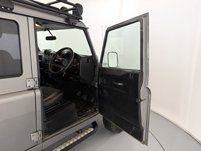 Lot 29 - 2010 Land Rover Defender 110 XS