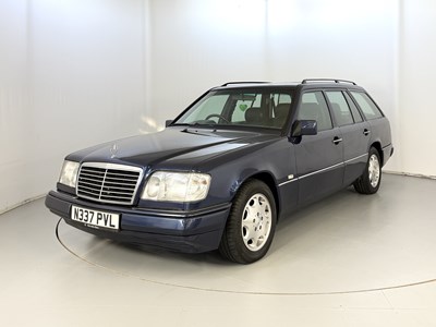 Lot 79 - 1995 Mercedes-Benz E320