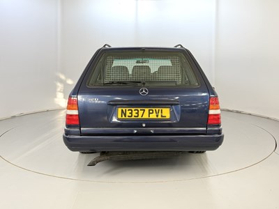 Lot 79 - 1995 Mercedes-Benz E320