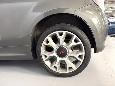 Lot 22 - 2013 Fiat 500 GQ Edition