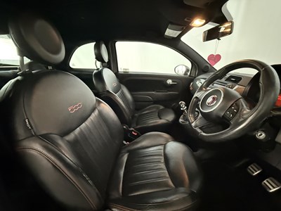 Lot 22 - 2013 Fiat 500 GQ Edition