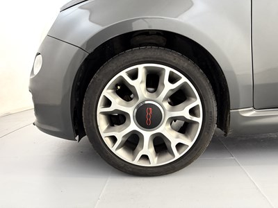 Lot 22 - 2013 Fiat 500 GQ Edition