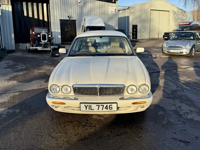 Lot 69 - 1999 Daimler Limousine - NO RESERVE