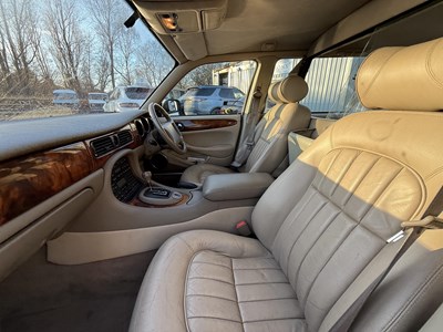 Lot 69 - 1999 Daimler Limousine - NO RESERVE