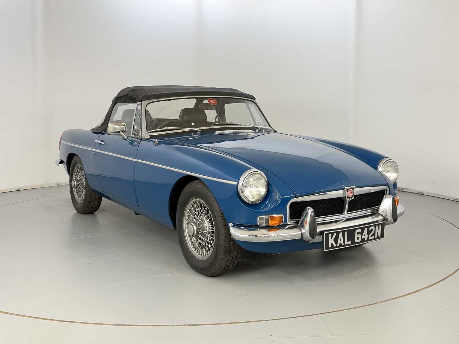 Lot 9 - 1974 MG B Roadster