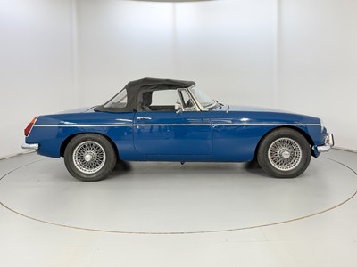 Lot 9 - 1974 MG B Roadster