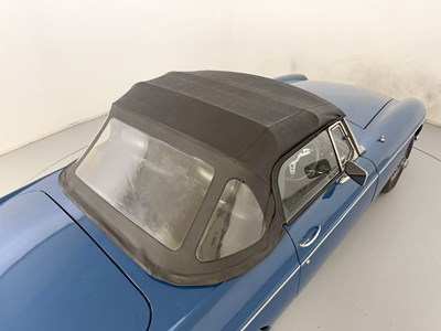 Lot 9 - 1974 MG B Roadster