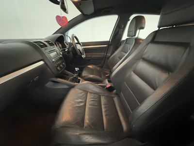 Lot 106 - 2006 Volkswagen Golf R32