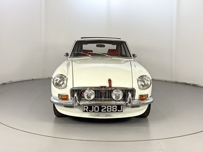 Lot 25 - 1971 MG BGT