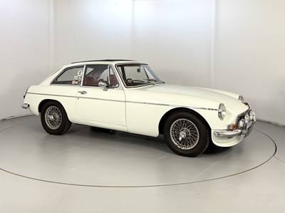 Lot 25 - 1971 MG BGT