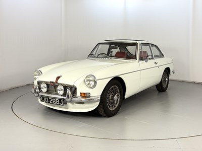 Lot 25 - 1971 MG BGT