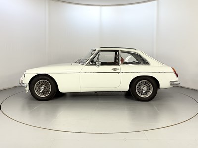 Lot 25 - 1971 MG BGT