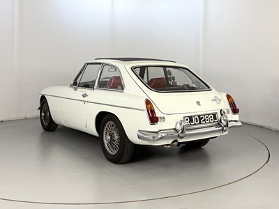 Lot 25 - 1971 MG BGT