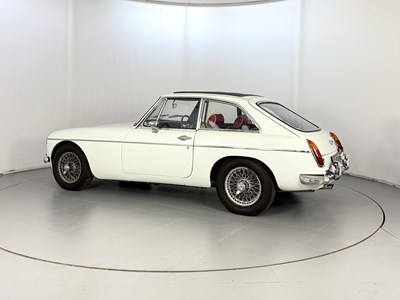 Lot 25 - 1971 MG BGT