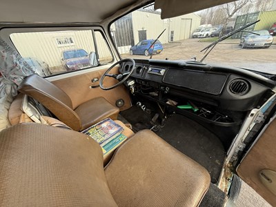 Lot 26 - 1970 Volkswagen T2 Transporter