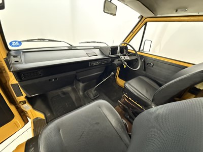 Lot 41 - 1982 Volkswagen T25